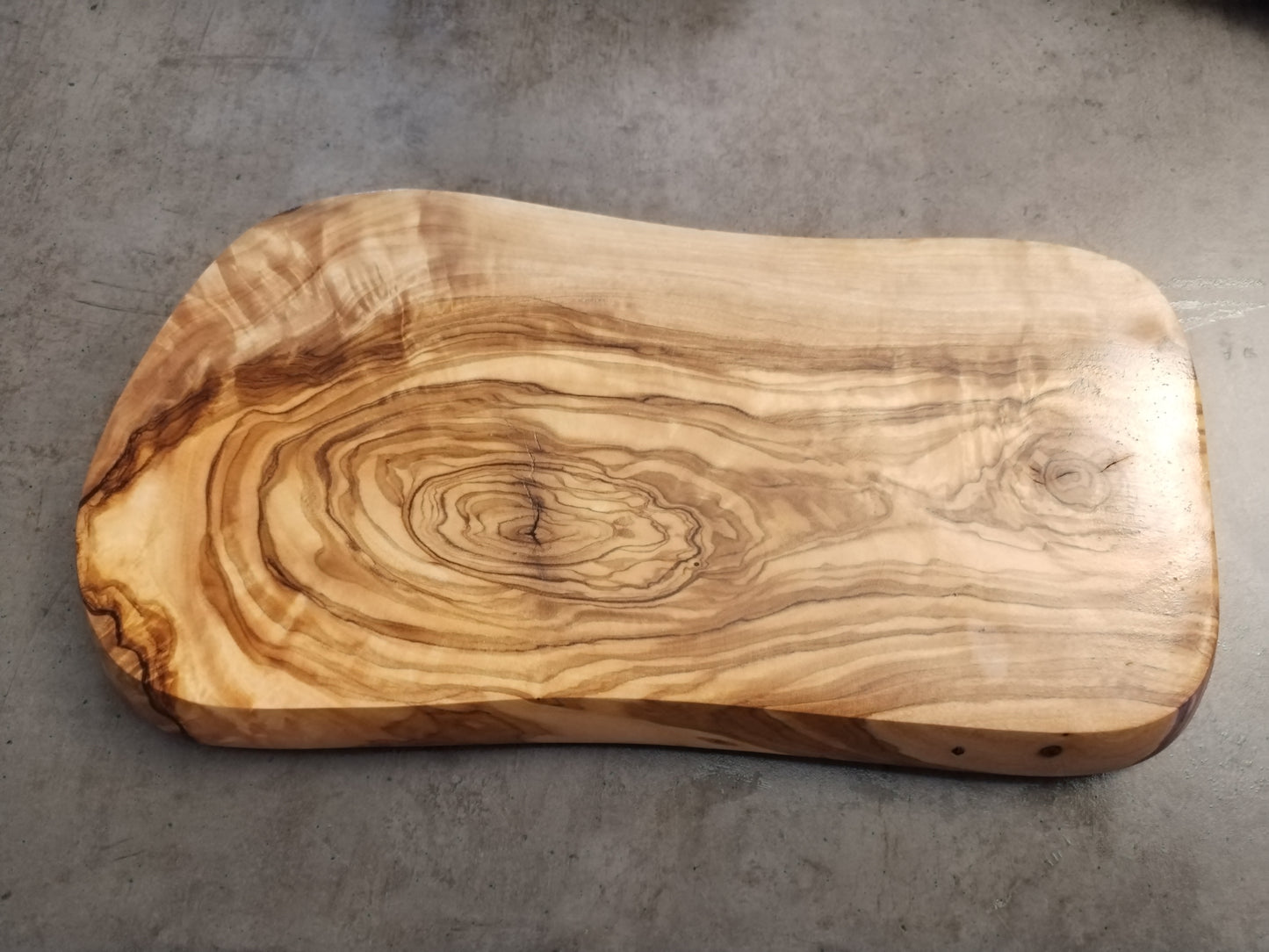 4-Fächer Schale aus Olivenholz 29 cm